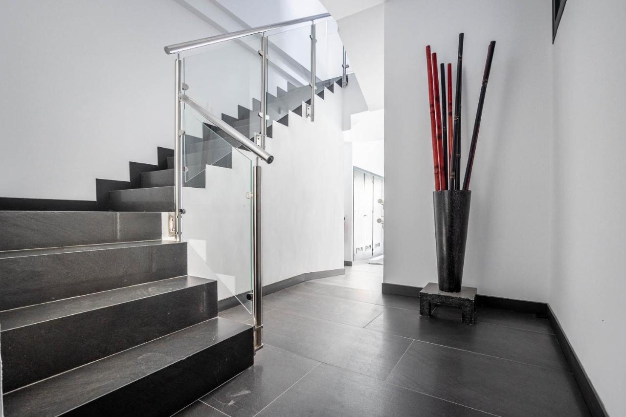 Nervion Suites 1 - Vacacional Sevilla Exterior photo